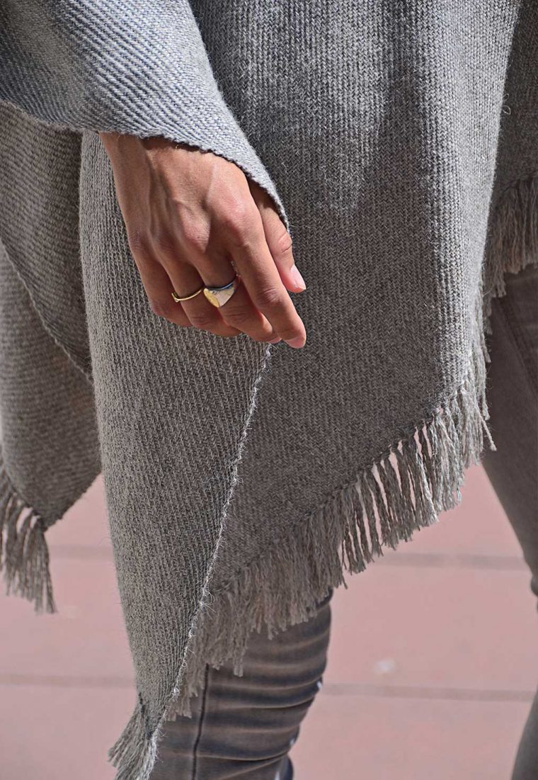 Poncho Baby Alpaca Gris Claro - Imagen 2