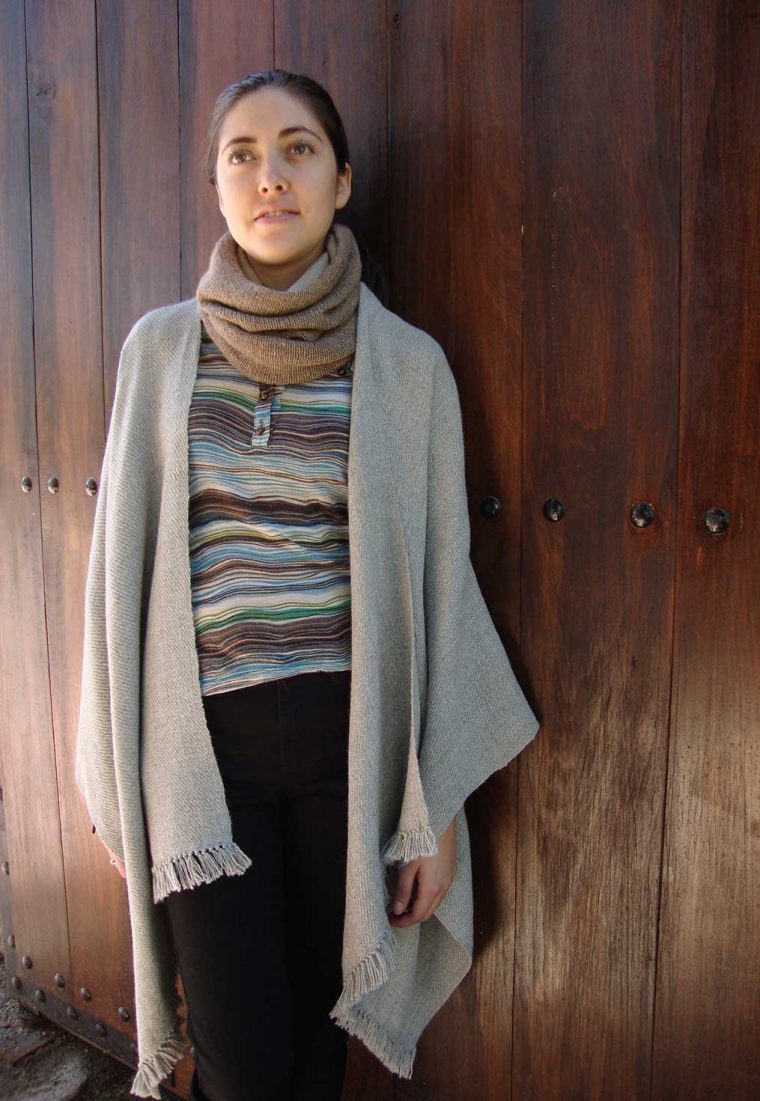 Ruana Baby Alpaca Gris Claro - Imagen 2