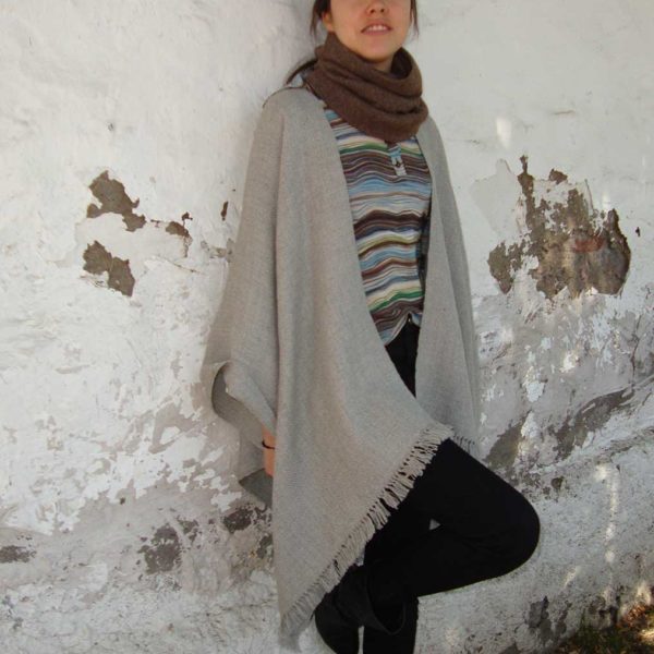 Ruana Baby Alpaca Gris Claro