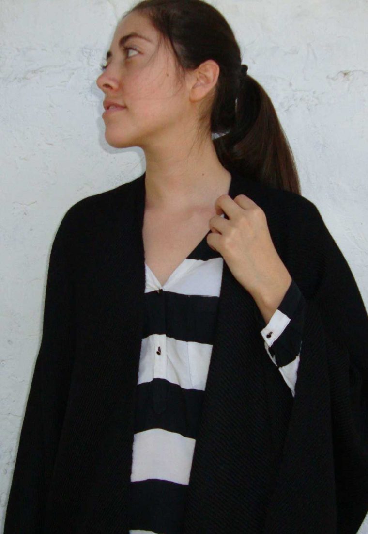 Ruana Baby Alpaca Negro - Imagen 2